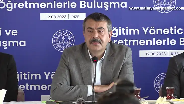 Milli Eğitim Bakanı Tekin, Rize'de eğitim yöneticileri ve öğretmenlerle buluştu