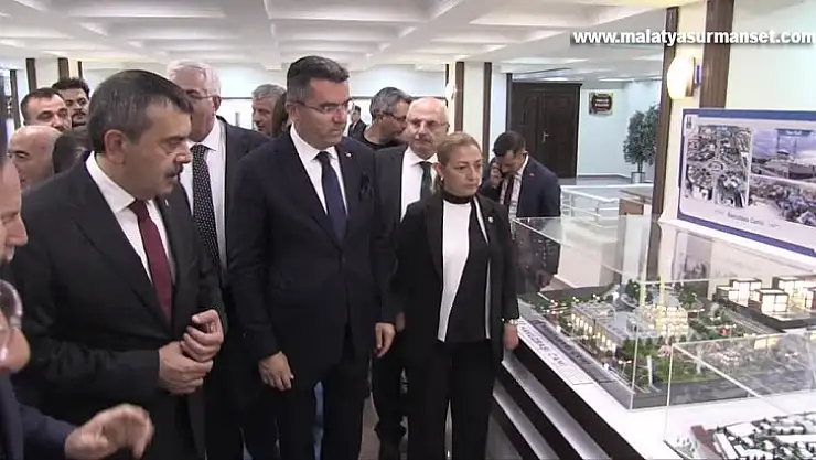 Milli Eğitim Bakanı Yusuf Tekin Erzurum'da ziyaretlerde bulundu