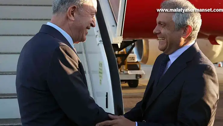 Milli Savunma Bakanı Akar, İngiltere'de