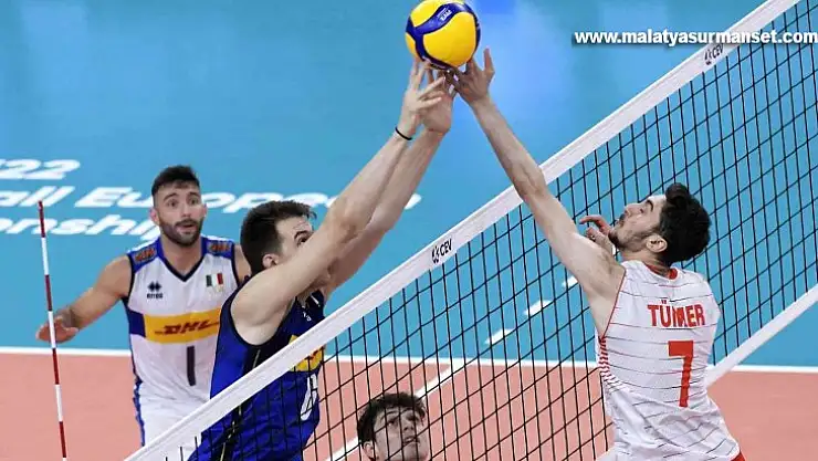 Milliler, İtalya'ya 3-1 mağlup oldu