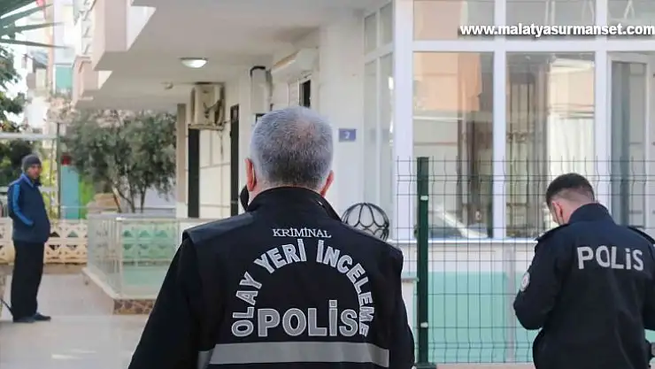 Misafir olarak kaldığı arkadaşının evinde ölü bulundu