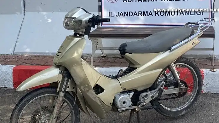 Motosiklet hırsızları jandarmadan kaçamadı