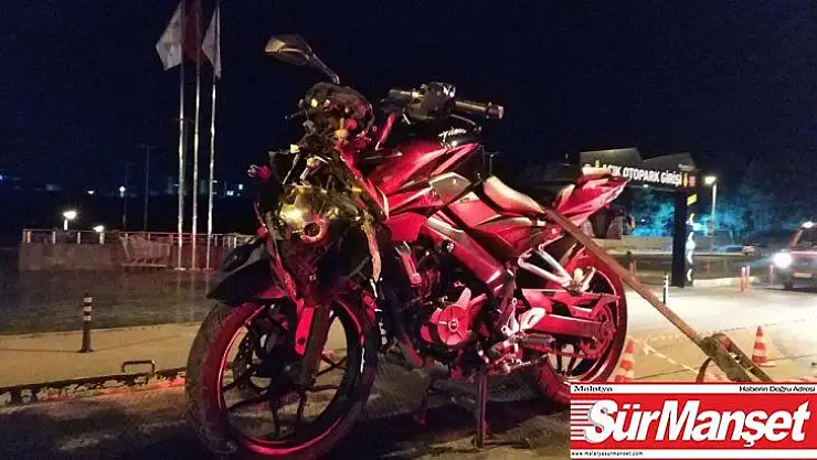 Motosiklet ile otomobil çarpıştı: 1 ölü