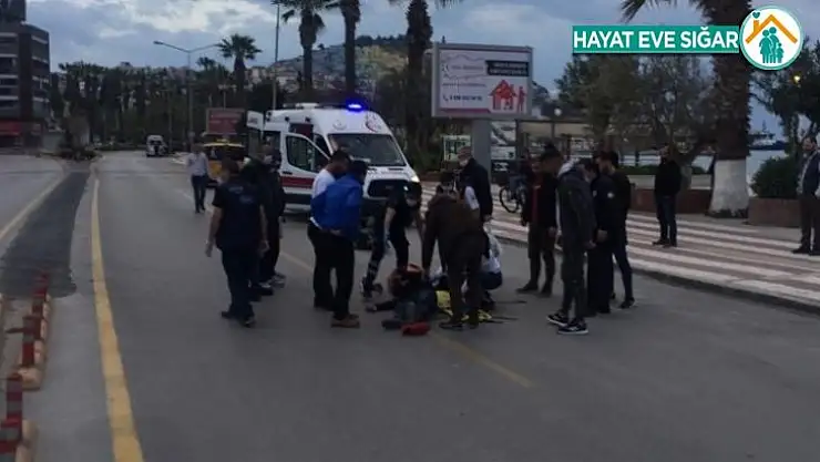 Motosiklet yayaya çarptı 2 yaralı