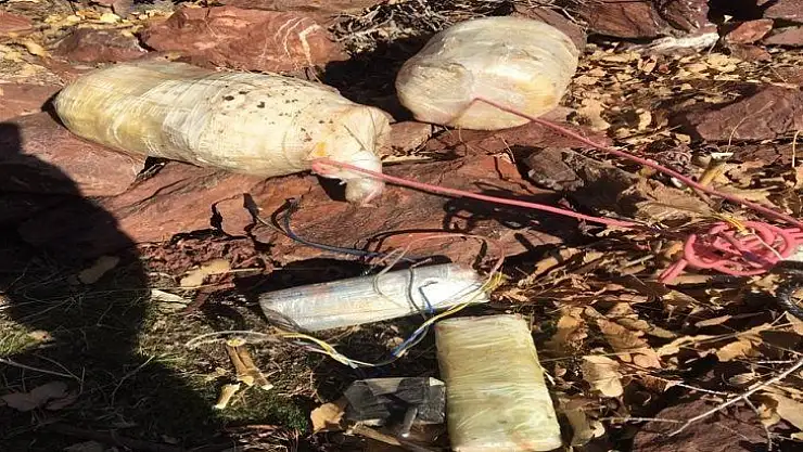 MSB: 'Irak kuzeyinde başarıyla devam eden Pençe 1 ve 2 operasyonları kapsamında 9 adet 5 kg bidonlara tuzaklanmış EYP, 8 adet mayın, havan namlusu ve bunlara ait malzemeler ele geçirilerek imha edildi.'