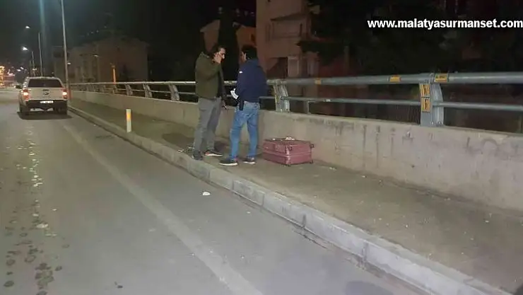 Muavinin unuttuğu valiz paniğe neden oldu
