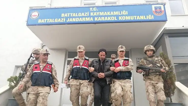 Muhtara, sosyal medyadan hakaret tutuklanması