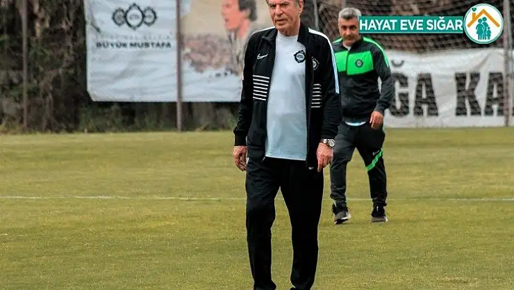 Mustafa Denizli, Altay'da ilk antrenmanına çıktı