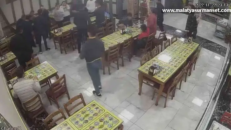 Nefes borusuna yemek kaçan kadını 'Heimlich' manevrası ile kurtarıldı
