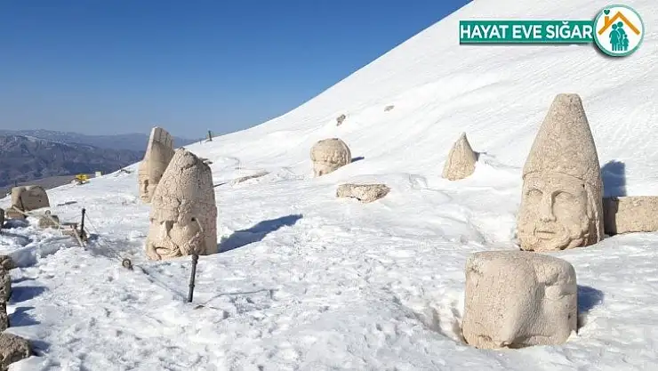 Nemrut Dağı'nda kar esareti