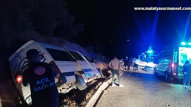 Nemrut Dağına çıkan üniversite öğrencileri kaza yaptı: 10 yaralı