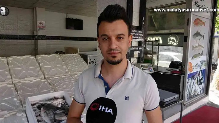 Nesli tükenme tehlikesinde olan Fırat kaplumbağası balıkçı oltasına takıldı