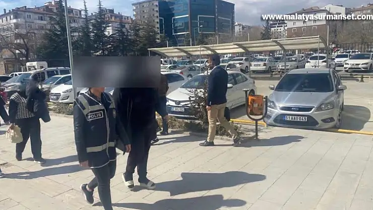 Fuhuş operasyonu: 3 gözaltı