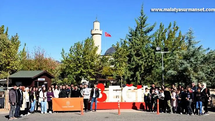 Öğrenciler 'Gez-Gör' ile Diyarbakır'ı tanıyor