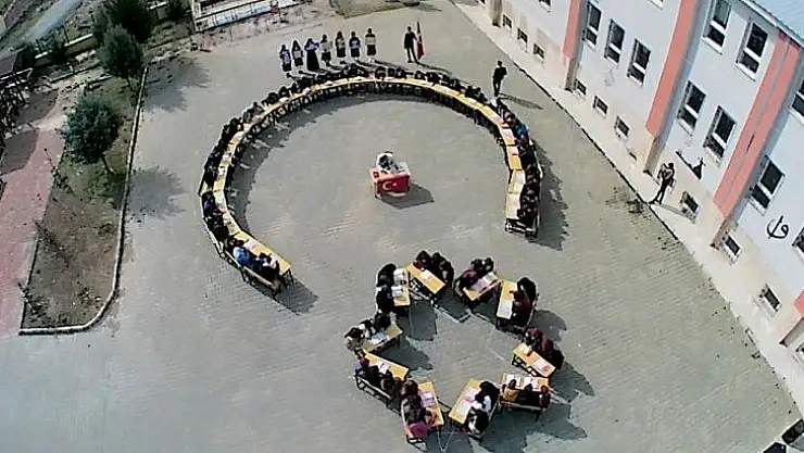 Öğrenciler şehitler için hatim indirdi