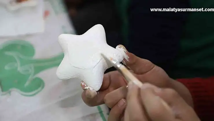 Öğrenciler tatilde el becerilerini geliştiriyor