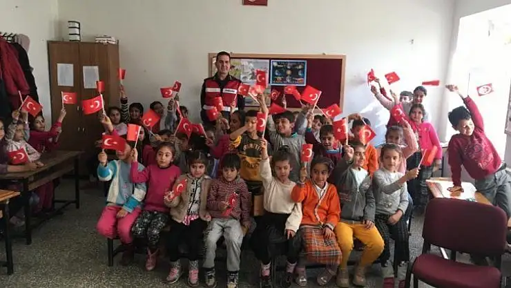 Öğrencilere trafik bilinci aşılanıyor