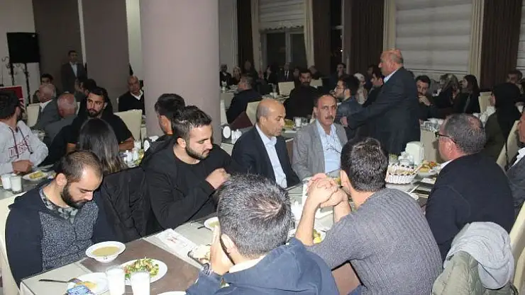 Öğretmenler onuruna yemek düzenlendi