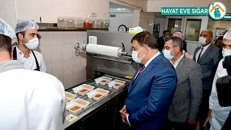 Örnek projede günlük 4 bin kişiye yemek dağıtılıyor