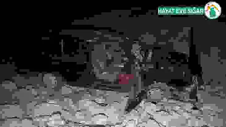 Otomobil 6 metre yükseklikten uçtu: 5 yaralı