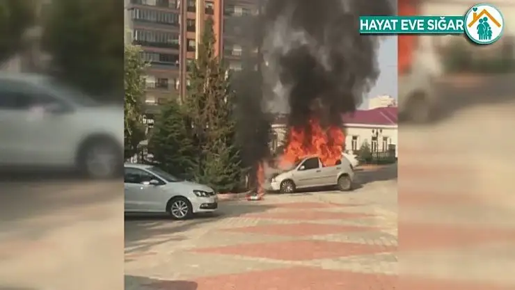 Otomobil alev alev yandı