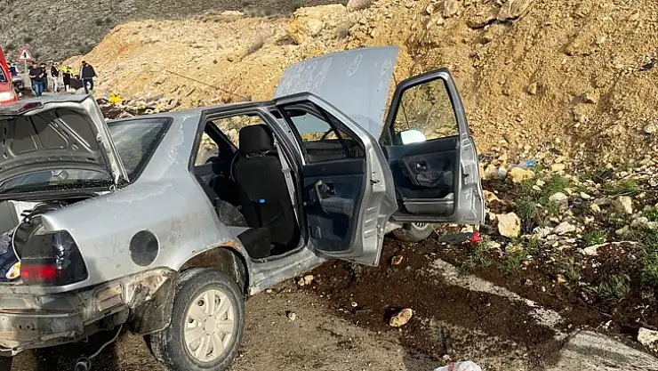 Otomobil Devrildi 6 Kişi Yaralandı.