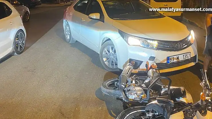 Otomobil ile motosiklet çarpıştı: 1 yaralı