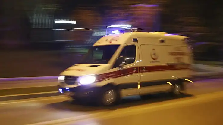 Otomobil ile motosiklet çarpıştı 1 ölü