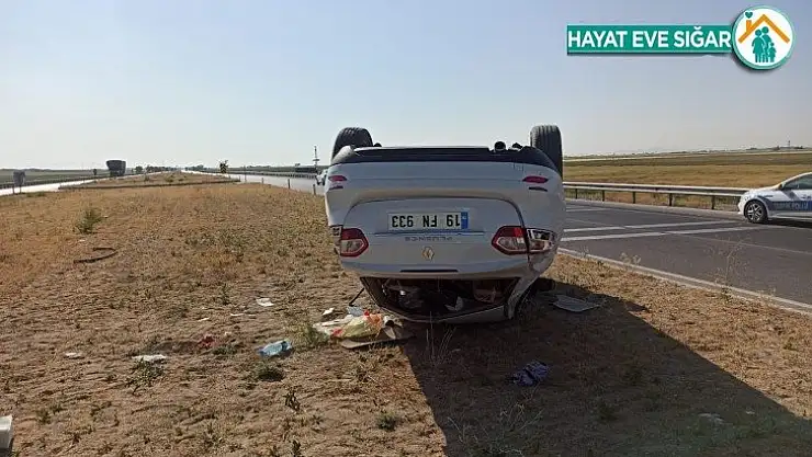 Otomobil refüje takla attı: 3 yaralı