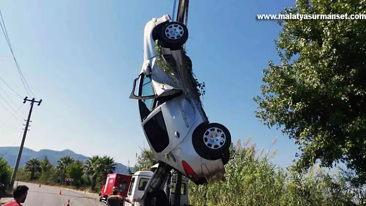 Otomobil sulama kanalına uçtu: 2 yaralı