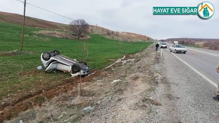 Otomobil takla attı: 3 Yaralı