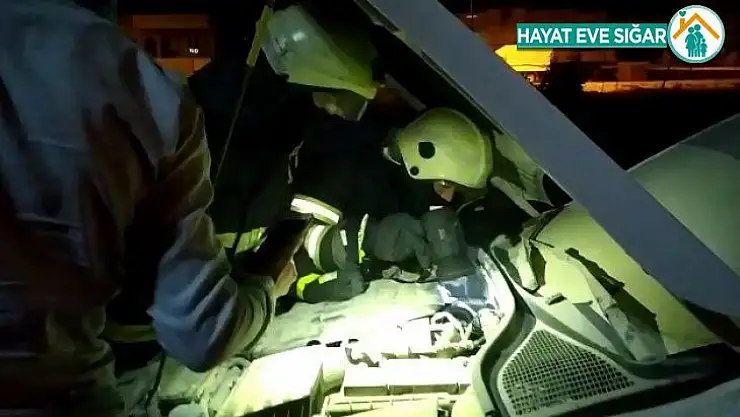 Otomobil yangını büyümeden söndürüldü