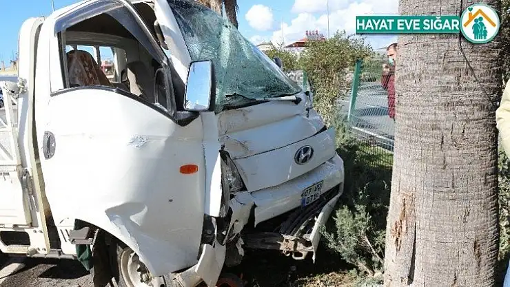 Otomobilin arkadan çarptığı kamyonetin sürücüsü hayatını kaybetti