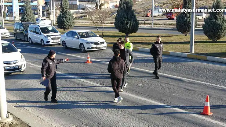 Otomobilin çaptığı yaya ağır yaralandı