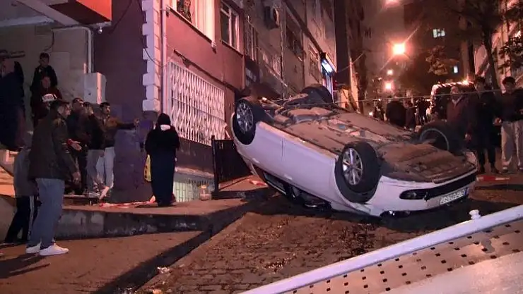 Otomobilin sokak içerisinde takla attığı anlar kamerada