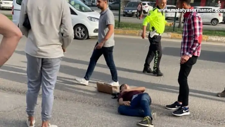 Otomobille çarpışan motosikletin sürücüsü yaralandı