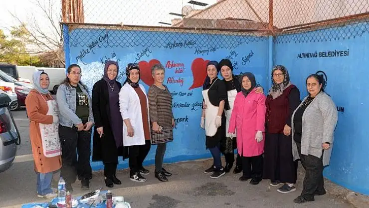 Otopark duvarı tabloya dönüştü
