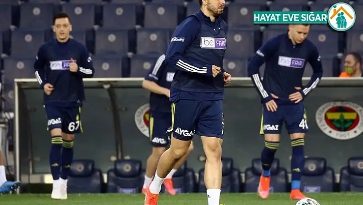 Ozan Tufan sağ beke