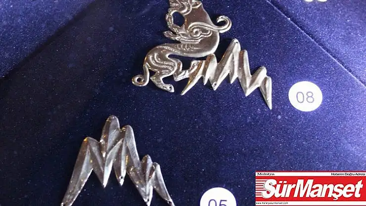 (Özel) 'Altın Elbiseli Adam' Ankara'da