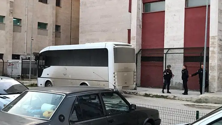 Demirtaş yeniden hastaneye kaldırıldı