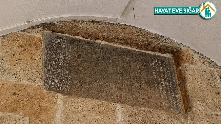 (Özel) Türk-İslam tarihinde ilk ve tek: 3 dilli kitabe