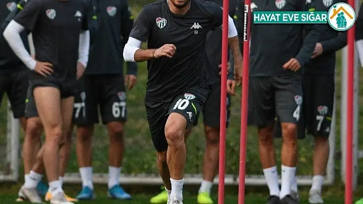 Özer Hurmacı, bin 198 dakika kaçırdı