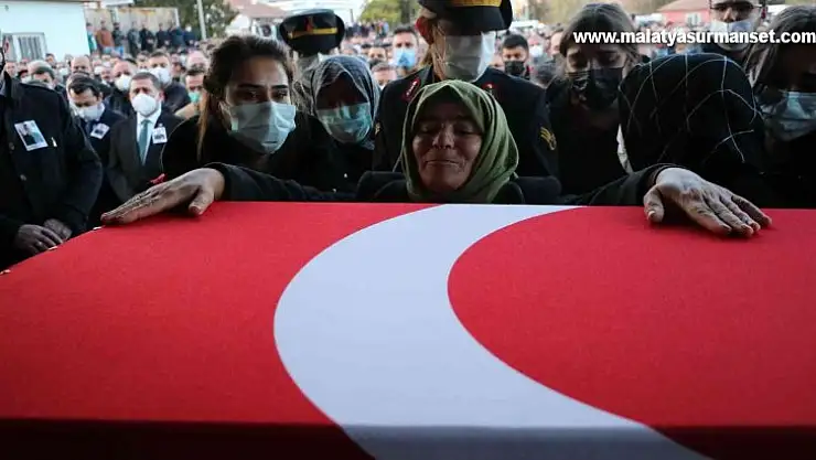 Pençe-Yıldırım Şehidi Çelik, Yozgat'ta son yolculuğuna uğurlandı