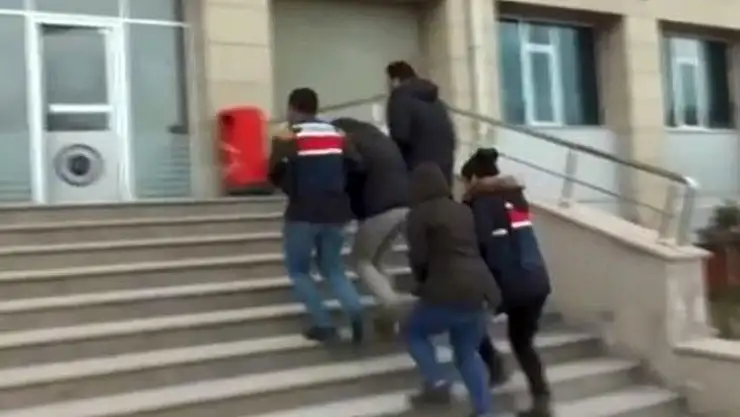 PKK elebaşlarının korumalığını yapan 2 terörist yakalandı