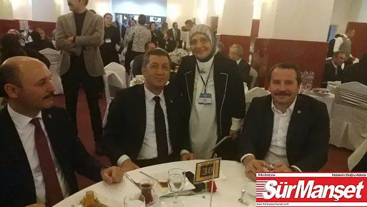 Projelerini  Bakan  Selçuk'a sundu