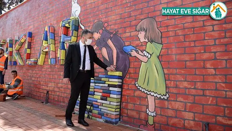 Pursaklar'da okul duvarlarına renkli dokunuş