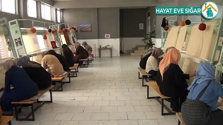 Pütürge'de halı dokuma kursu ile kadınlara iş imkanı