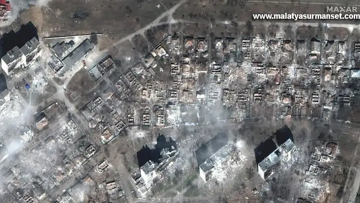 Rus bombardımanı altındaki Mariupol'deki yıkım görüntülendi