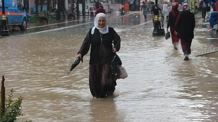 Sağanak ve Gök Gürültülü Yağış Kapıda! İşte Risk Altındaki İller