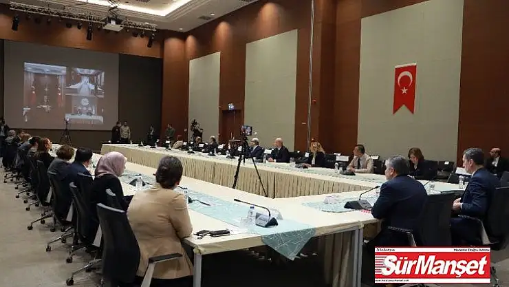 Sağlık Bakanı Koca: 'Sağlıklı görünen biri başkası için ölüm sebebi olabilir'
